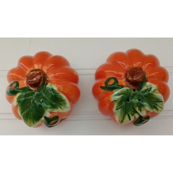 Ceramic Orange Pumpkins Salt & Peeper Shakers Thanksgiving Fall Holiday Decor - Picture 2 of 9